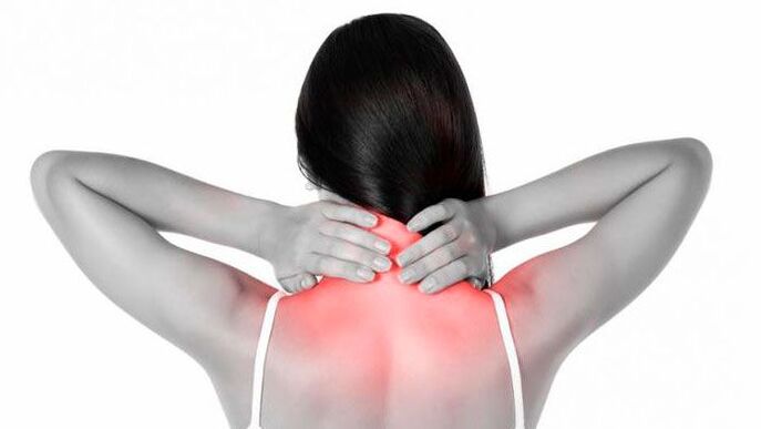 dolor en el cuello y los hombros con osteocondrosis cervical